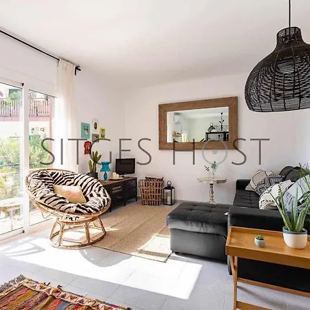 Con Patio Y A 5 Minutos De La Playa *