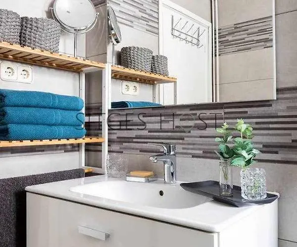 Con Patio Y A 5 Minutos De La Playa *