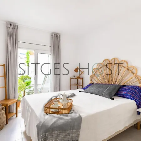 Con Patio Y A 5 Minutos De La Playa Apartman Sitges
