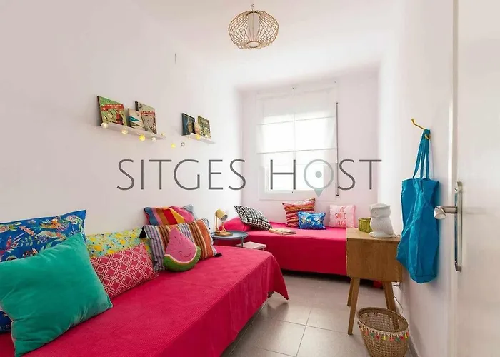 Con Patio Y A 5 Minutos De La Playa شقة